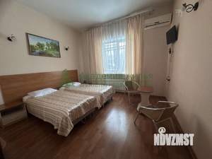 Дом 250м&sup2;, 3-этажный, участок 4 сот.  