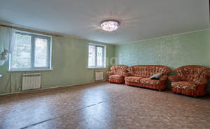 Дом 300м&sup2;, 2-этажный, участок 15 сот.  