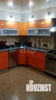 Дом 210м², 2-этажный, участок 3 сот.  