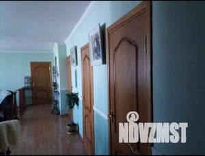 Коттедж 208м², 2-этажный, участок 6 сот.  