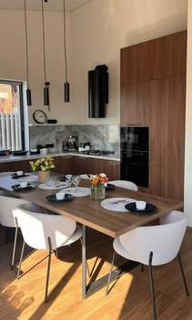 Дом 183м², 2-этажный, участок 8 сот.  