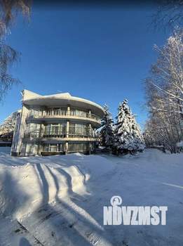 Коттедж 521м&sup2;, 3-этажный, участок 20 сот.  