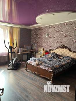 Коттедж 370м&sup2;, 3-этажный, участок 5 сот.  