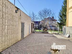 Коттедж 190м², 3-этажный, участок 10 сот.  