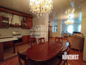 Дом 450м², 3-этажный, участок 6 сот.  