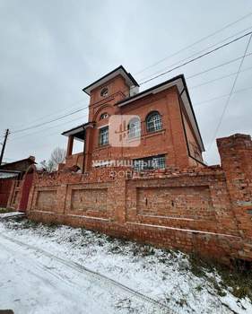 Дом 660м&sup2;, 3-этажный, участок 6 сот.  