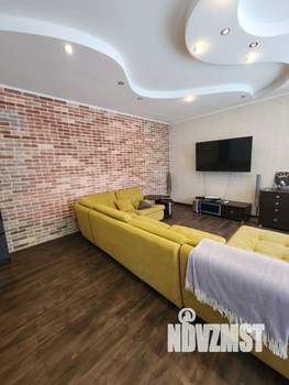 Коттедж 385м&sup2;, 3-этажный, участок 20 сот.  