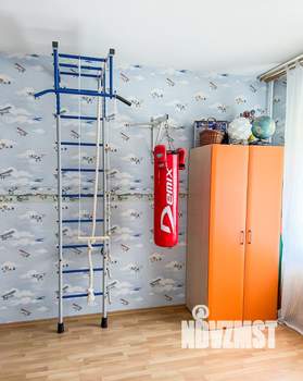 Коттедж 330м², 2-этажный, участок 4 сот.  