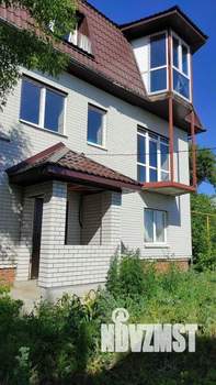 Дом 151м², 3-этажный, участок 4 сот.  