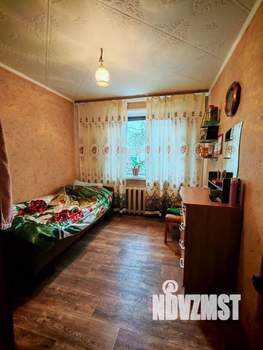 Дом 100м&sup2;, 2-этажный, участок 6 сот.  