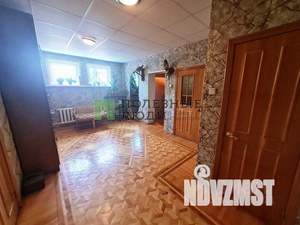 Дом 395м², 3-этажный, участок 7 сот.  