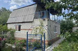 Дом 42м&sup2;, 2-этажный, участок 5 сот.  