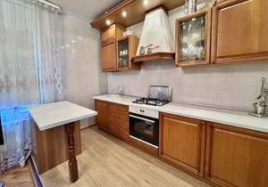 Дом 450м², 3-этажный, участок 6 сот.  