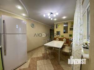 Дом 150м&sup2;, 2-этажный, участок 3 сот.  