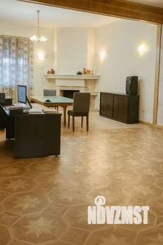 Дом 321м², 3-этажный, участок 13 сот.  