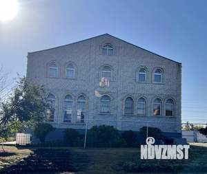 Дом 368м², 3-этажный, участок 14 сот.  