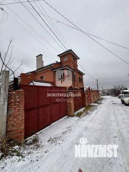 Дом 660м&sup2;, 3-этажный, участок 6 сот.  