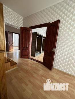 Коттедж 360м², 3-этажный, участок 3 сот.  