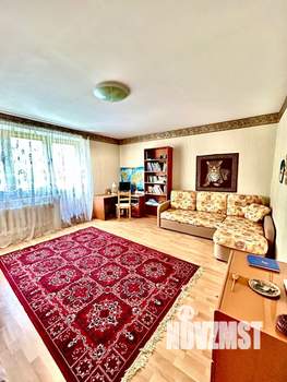 Дом 250м², 3-этажный, участок 10 сот.  