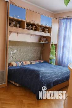 Дом 321м², 3-этажный, участок 13 сот.  