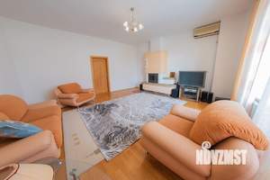 Коттедж 1600м², 4-этажный, участок 15 сот.  