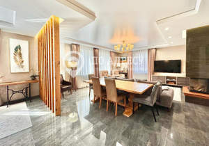 Дом 450м², 3-этажный, участок 15 сот.  