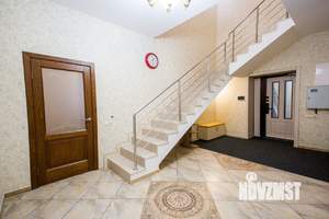 Дом 396м&sup2;, 2-этажный, участок 8 сот.  