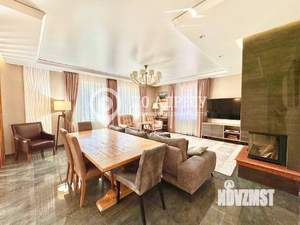 Дом 450м², 3-этажный, участок 15 сот.  