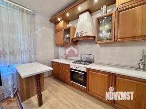 Дом 450м², 3-этажный, участок 6 сот.  