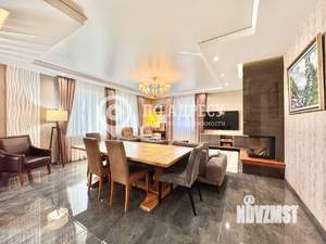 Дом 450м², 3-этажный, участок 15 сот.  