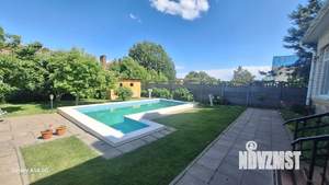 Дом 256м&sup2;, 2-этажный, участок 8 сот.  