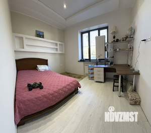 Коттедж 333м&sup2;, 3-этажный, участок 10 сот.  