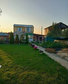 Дом 50м&sup2;, 2-этажный, участок 6 сот.  