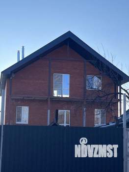 Коттедж 240м&sup2;, 3-этажный, участок 21 сот.  