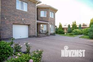 Коттедж 250м&sup2;, 2-этажный, участок 9 сот.  