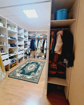 Дом 431м&sup2;, 2-этажный, участок 10 сот.  