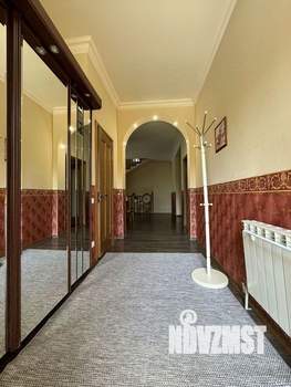 Коттедж 492м&sup2;, 3-этажный, участок 9 сот.  