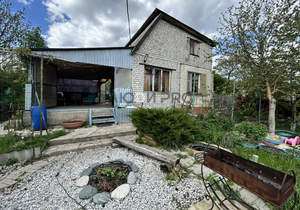 Дом 30м&sup2;, 2-этажный, участок 6 сот.  