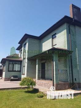 Дом 174м&sup2;, 2-этажный, участок 9 сот.  