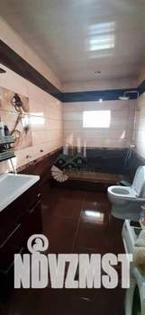 Коттедж 200м², 2-этажный, участок 5 сот.  