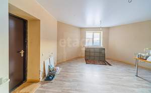 Дом 700м&sup2;, 3-этажный, участок 24 сот.  