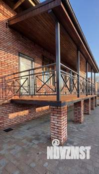 Коттедж 250м&sup2;, 2-этажный, участок 6 сот.  