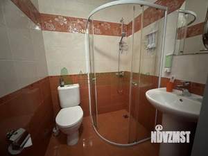 Дом 250м&sup2;, 3-этажный, участок 4 сот.  