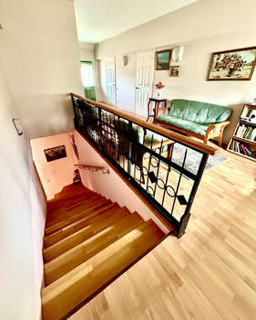 Дом 250м², 3-этажный, участок 10 сот.  
