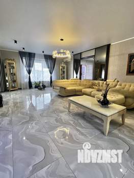 Коттедж 270м², 2-этажный, участок 10 сот.  