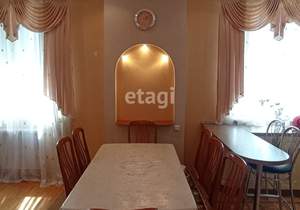 Дом 320м&sup2;, 3-этажный, участок 14 сот.  