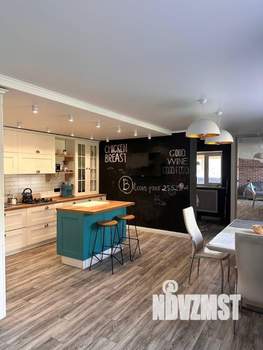 Коттедж 250м&sup2;, 3-этажный, участок 9 сот.  