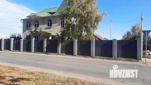 Коттедж 306м², 3-этажный, участок 3 сот.  