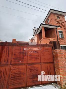 Дом 660м&sup2;, 3-этажный, участок 6 сот.  