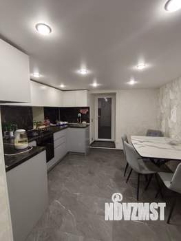 Дом 82м&sup2;, 2-этажный, участок 6 сот.  